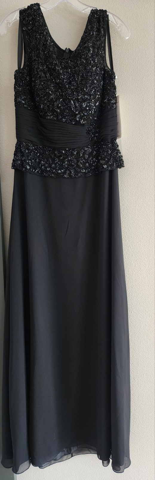 NWT Women’s Cameron Blake Formal Mother of the Bride DRESS black Size 12