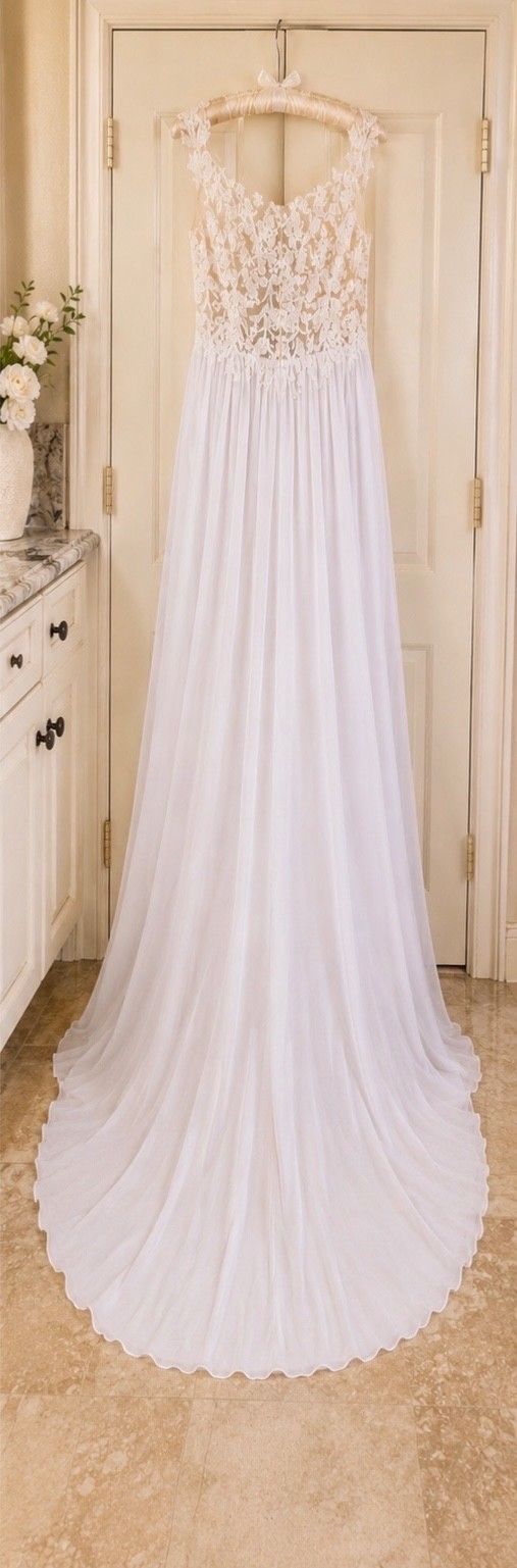 NWT Boho Wedding Dress Size 14 Ivory Lace Chiffon A-Line Bridal Gown w/ Train