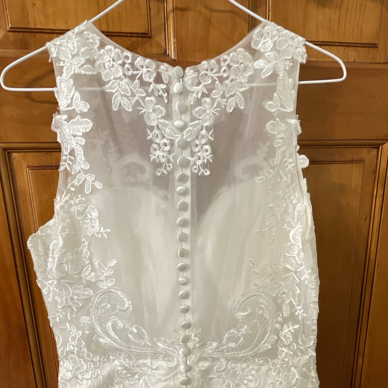 Bridal Wedding Gown Ivory Lace Halter Mermaid Dress Size 12 Button Detail Train