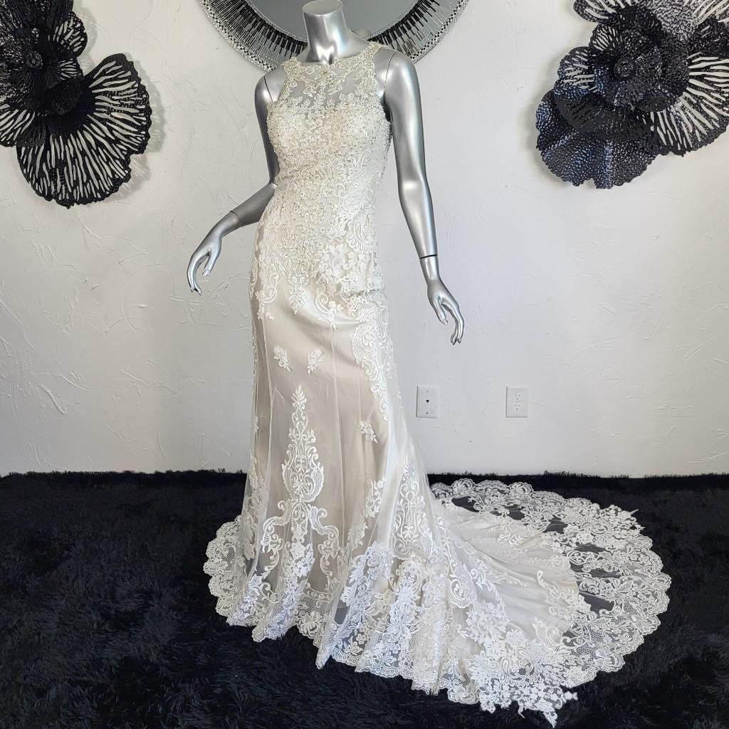 NWT~$2100~LO’ADORO~2/4~IVORY OFF WHITE RHINESTONE DETACHABLE TRAIN WEDDING DRESS