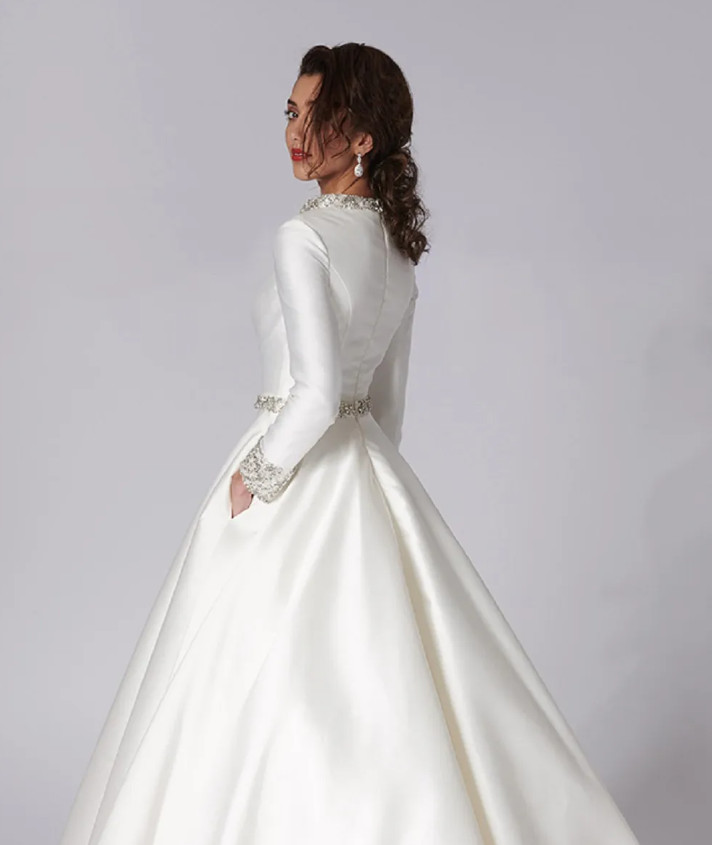 White Muslim Wedding Dresses Satin Crystal Ruched Wedding Gown Sweep Train