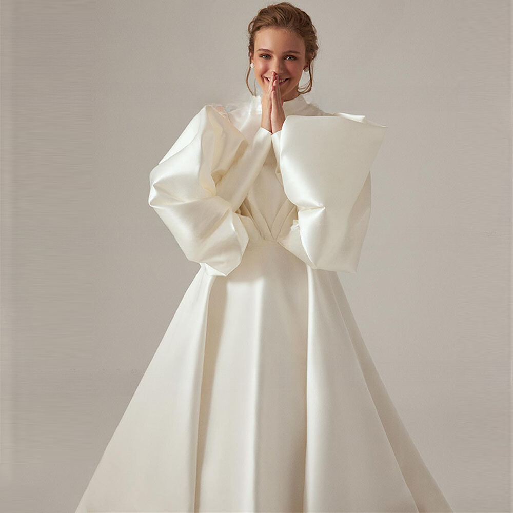 Luxury Mullelin A-Line Wedding Dresses High Neck Puff Sleeved Satin Bridal Gowns