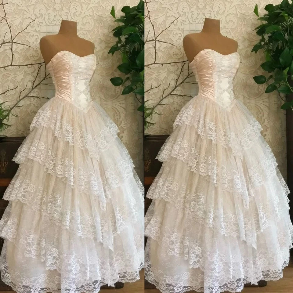 Strapless Wedding Dresses Vintage Ruffled Lace Applique Full Length Bridal Gown