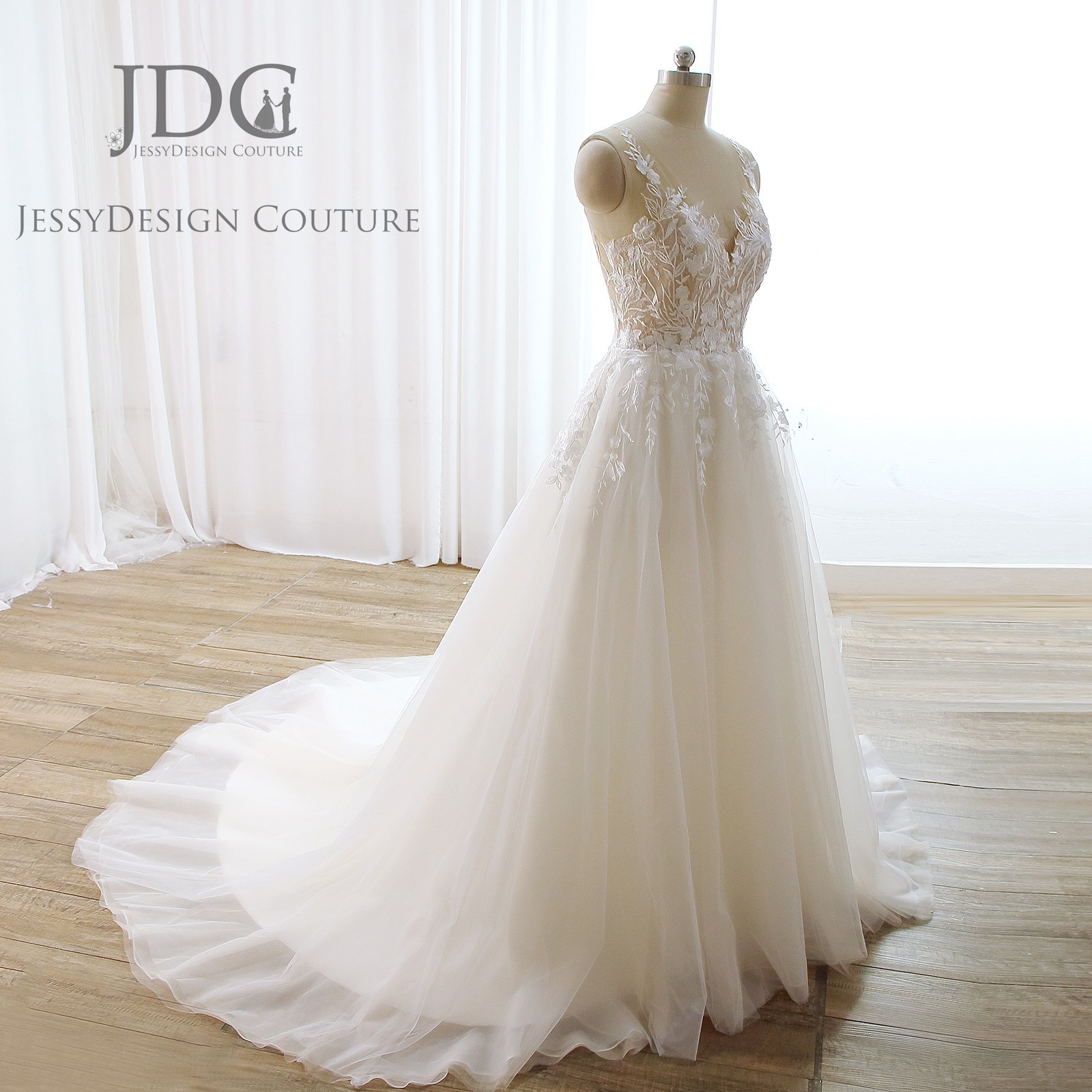 Airy glitter lace wedding dress wedding dress 32-60 straps ivory crystals