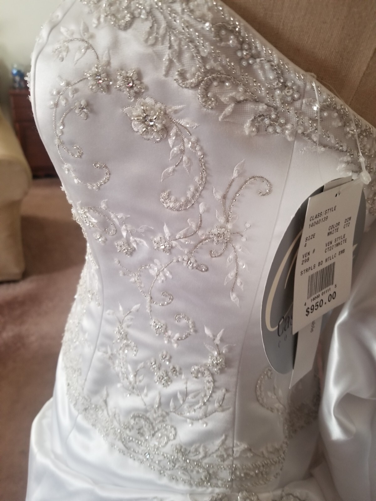 Oleg Cassini Wedding Gown Size 4 NWT