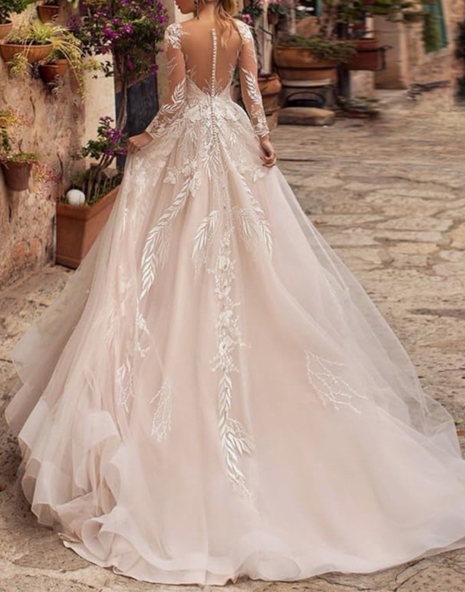 Romantic Sweetheart Neck Backless Bride A-Line Wedding Dress Gorgeous Appliques