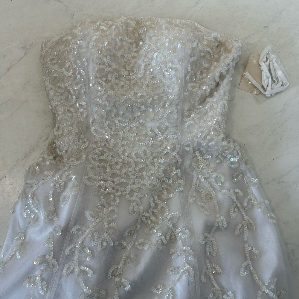 NEW Cache White Sequin Strapless Wedding Dress Size XS Formal Classic Poofy
