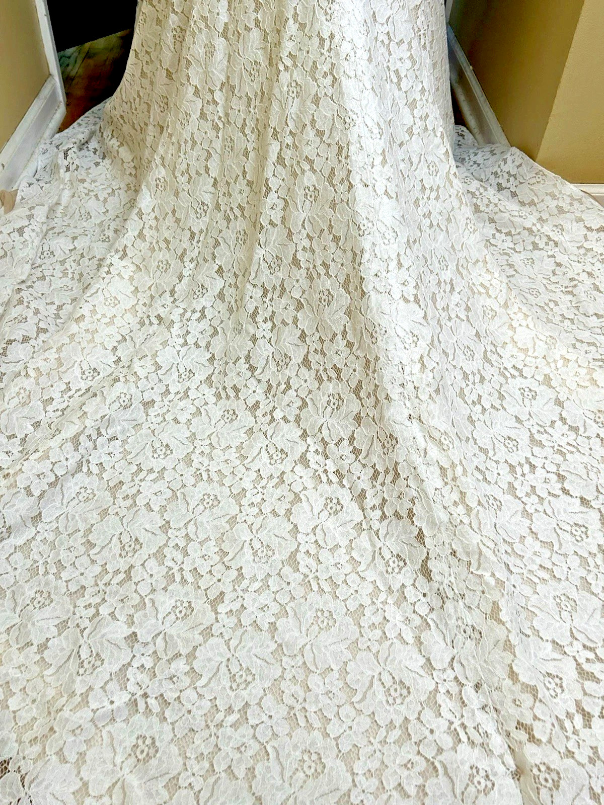 Pronovias Mosaico Wedding Dress Off White Size 12 US