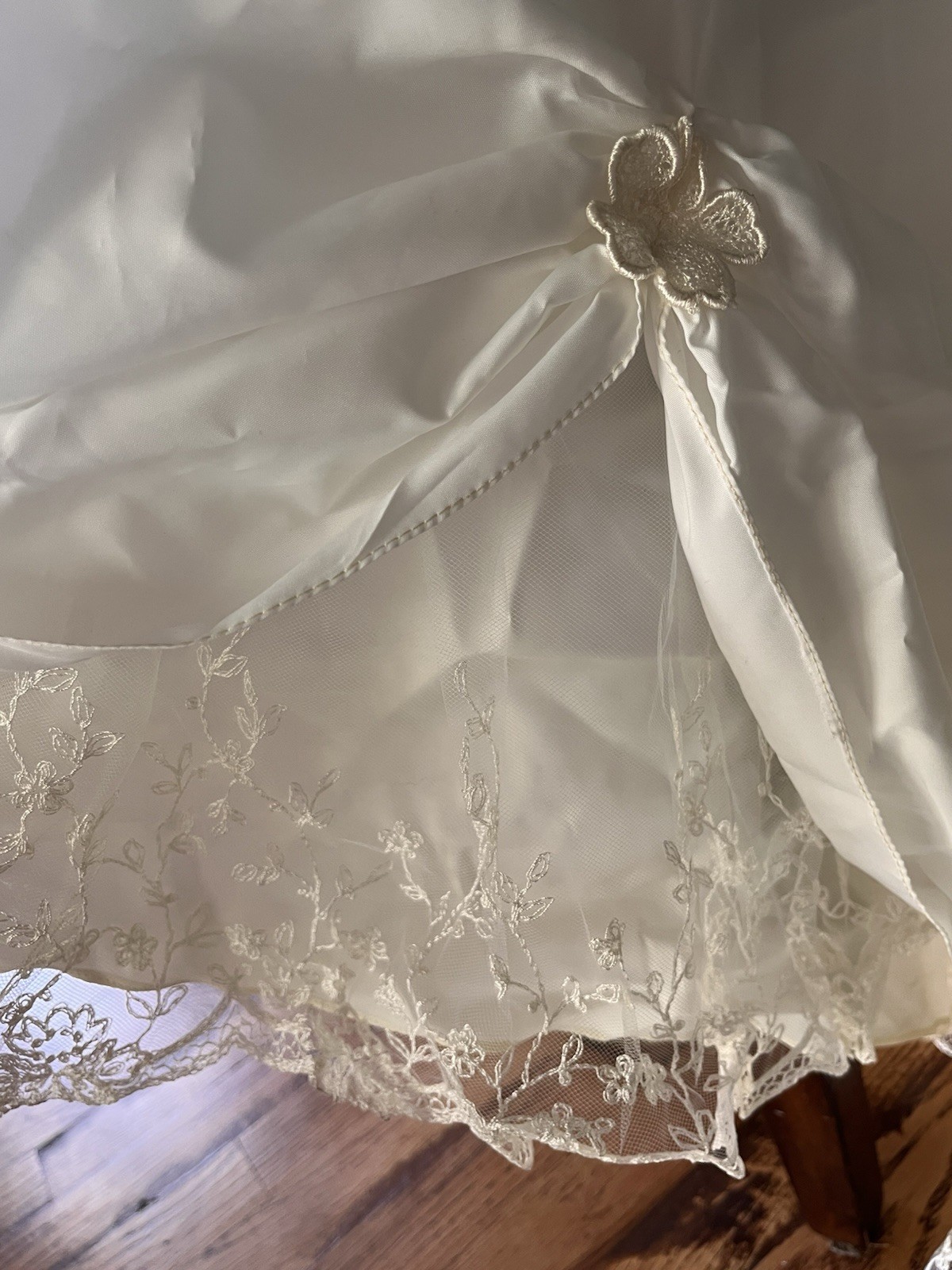 Vintage 80s White/Off White Wedding Dress, Petticoat and Veil