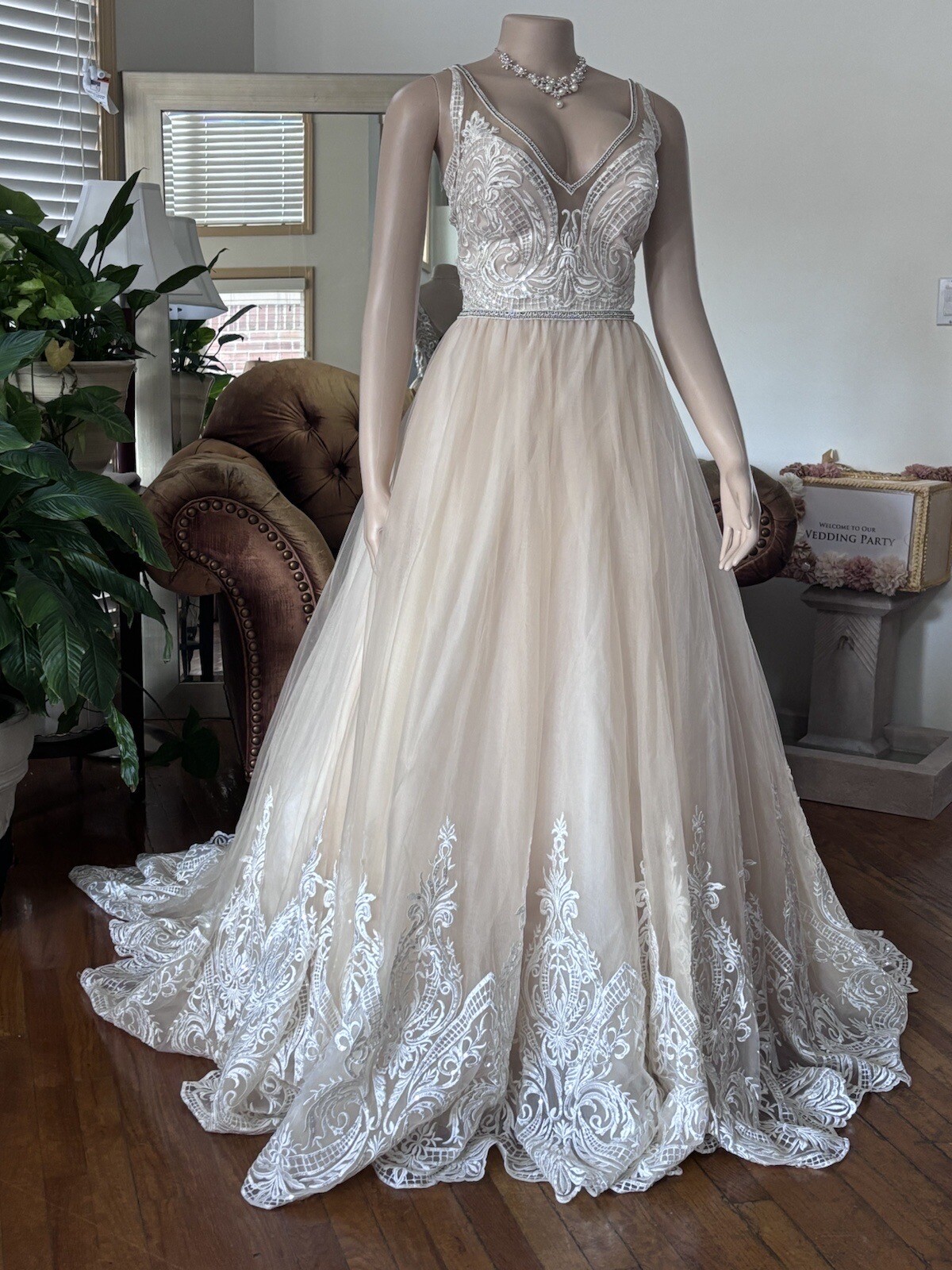 New ASHLEY &JUSTIN Bridal Gown Wedding Dress Size 8 Iv Nude 4702125
