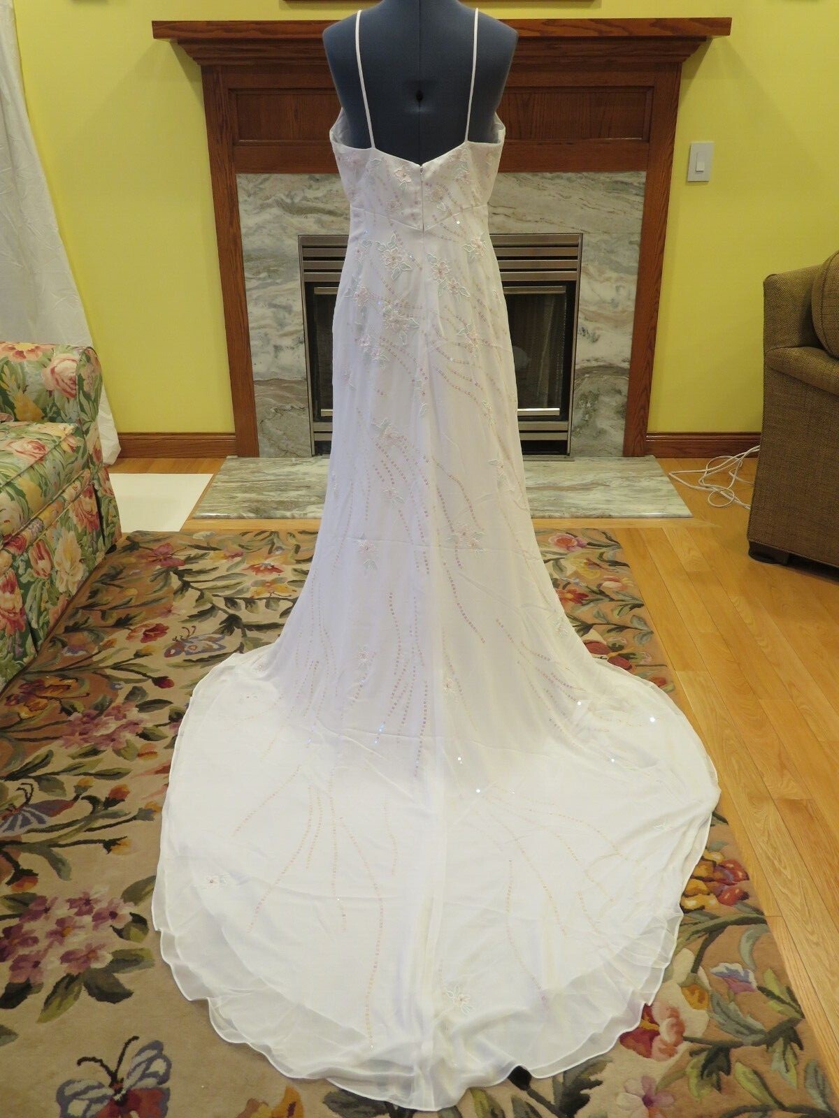 NEW Venus Vintage Wedding Dress Gown Train FLOWERS BEACH SPARKLE ROMANTIC WOW
