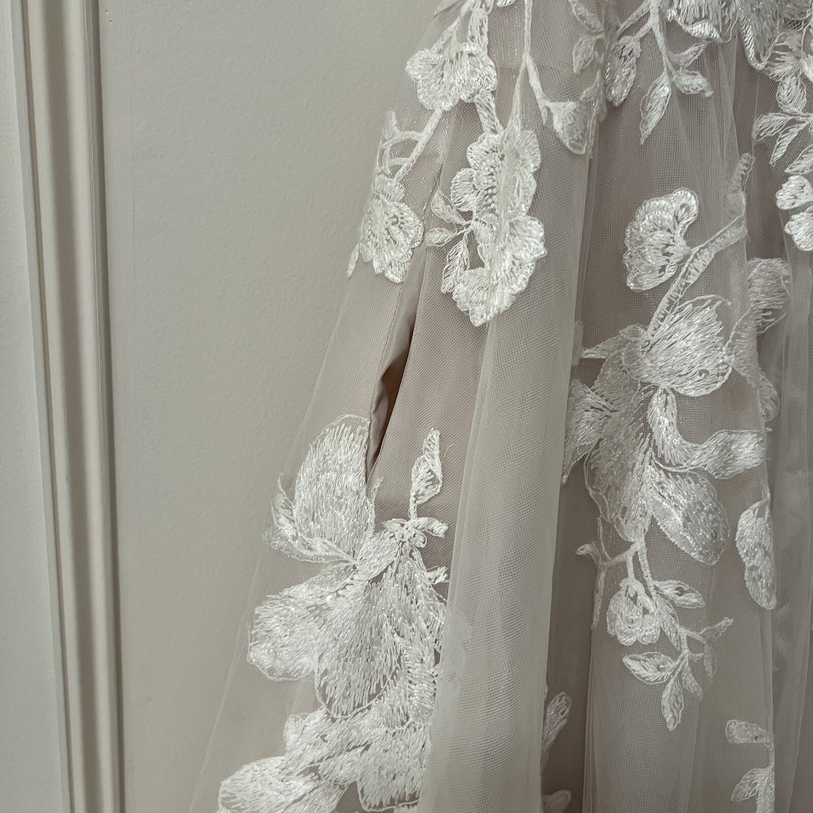 Martina Liana Romantic Boho Wedding Dress W/ Pockets 1110 ($2600) US 12