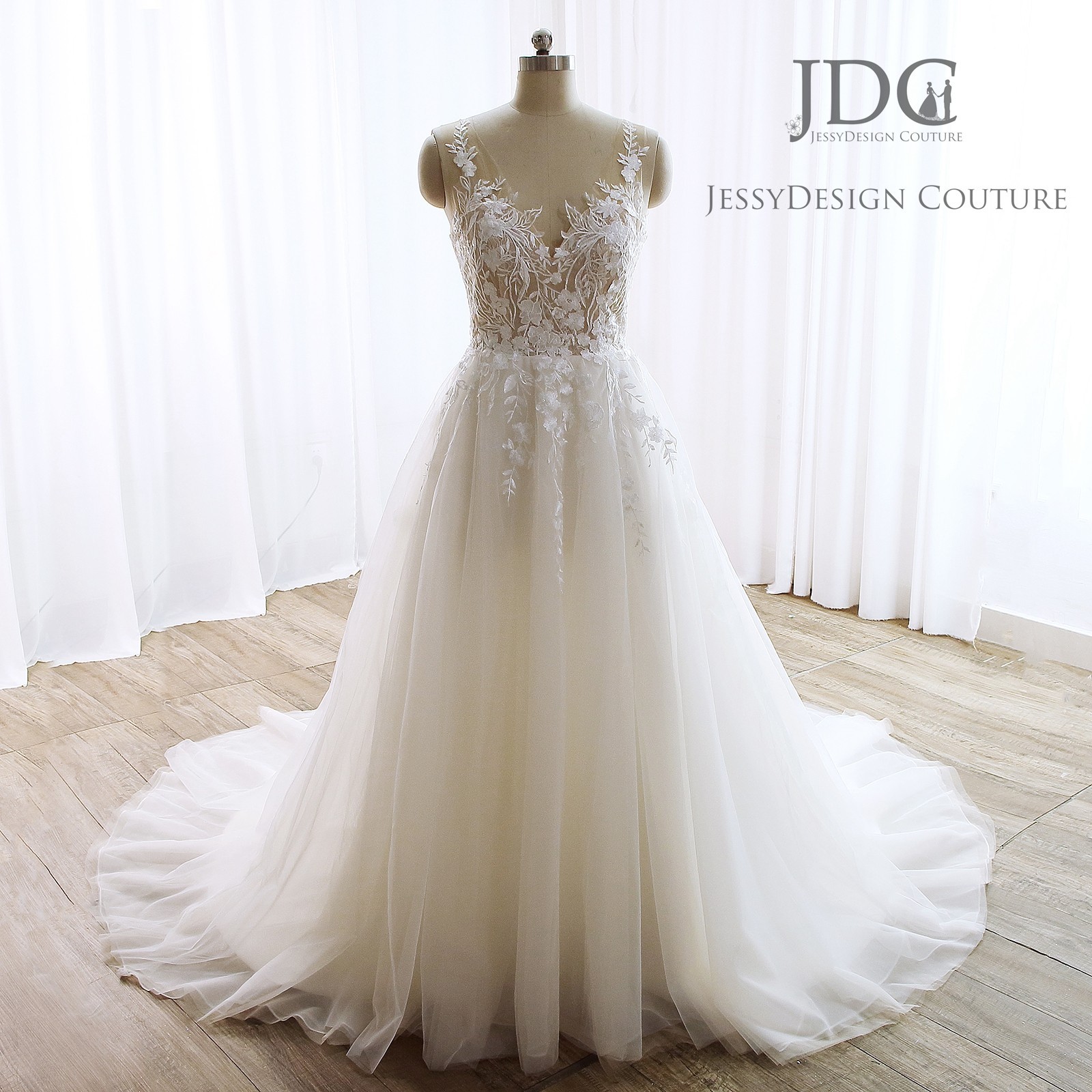 Airy glitter lace wedding dress wedding dress 32-60 straps ivory crystals