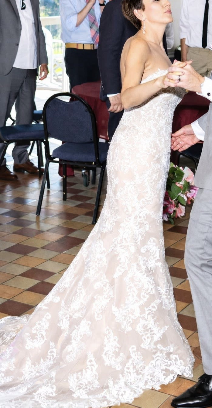 Essence of Australia Ivory Wedding Dress Gown size 8/10