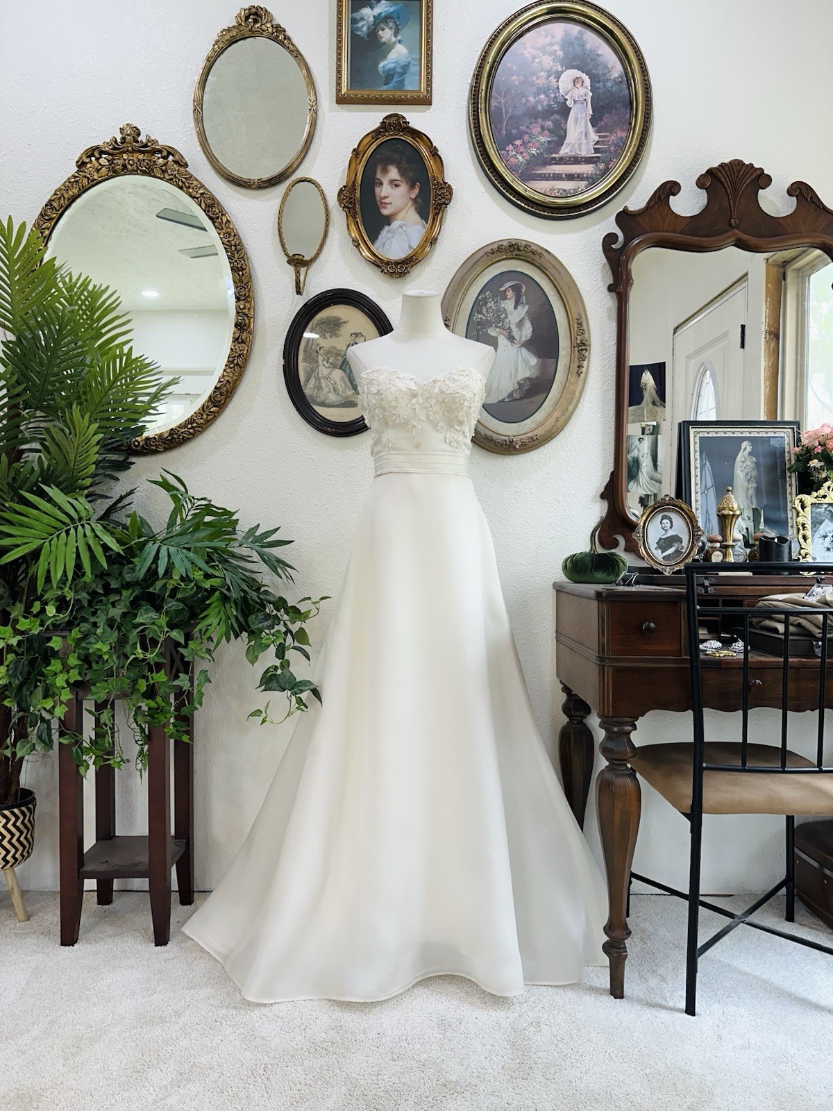 Vintage Watters Brides Ivory Wedding Dress – Strapless A-Line Bridal Gown