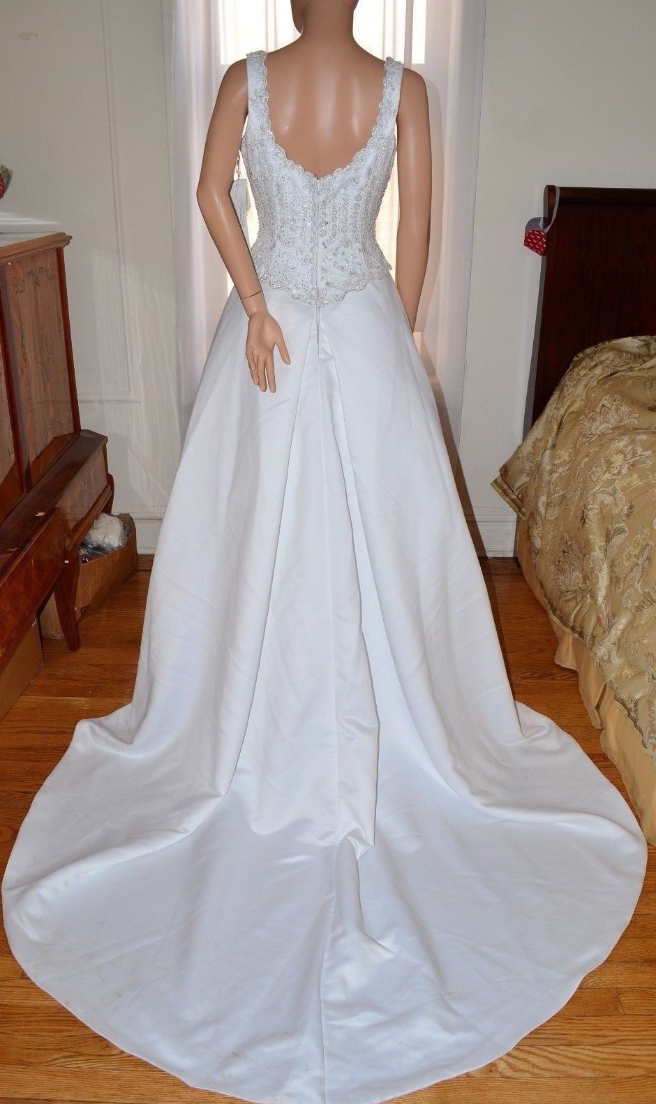 MORI LEE White Sequin Beaded Wedding Gown Dress sz 4 – 6 NEW Silver Embroidery