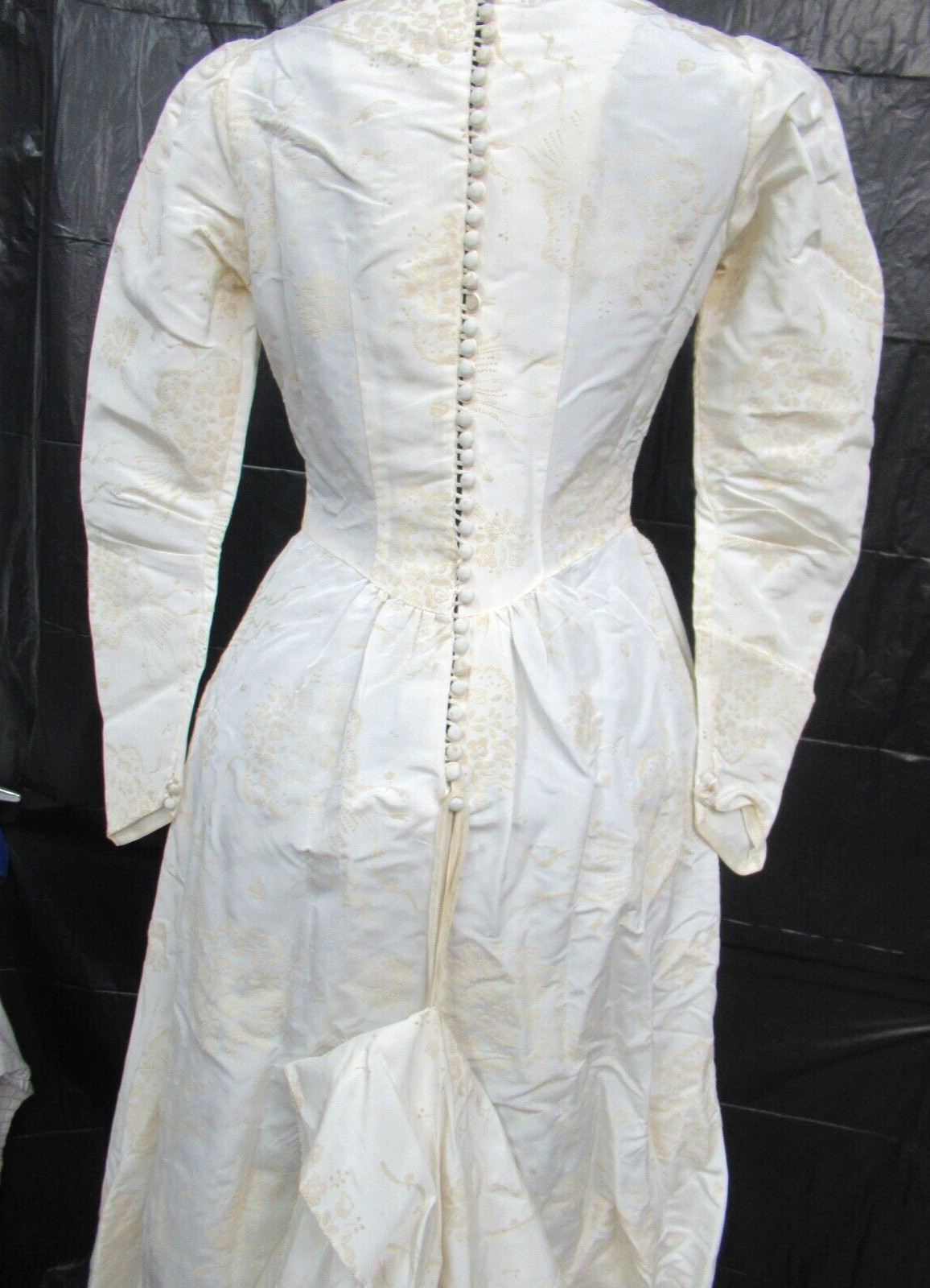 Vintage Wedding Dress Button Back with Train