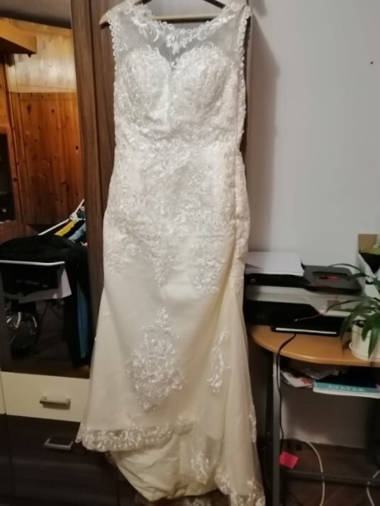 wedding dresses plus size