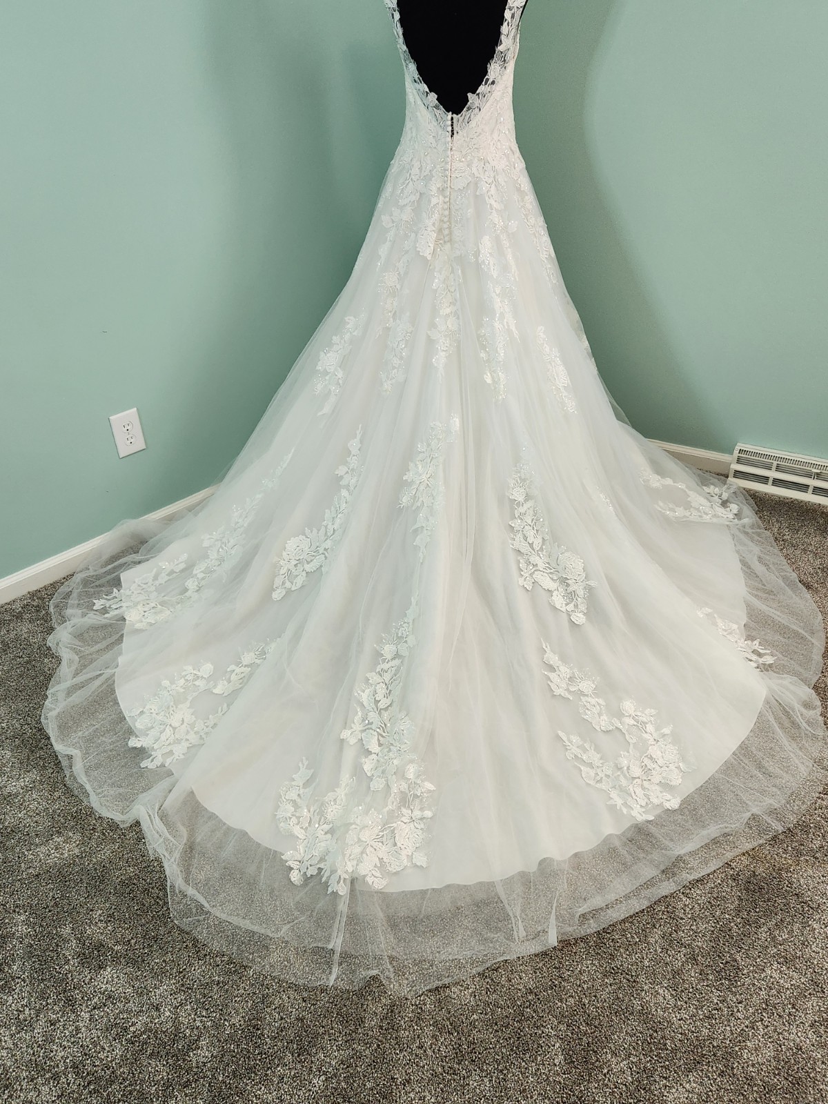 STUNNING Allure Romance Ivory Wedding Dress – SEE MEASUREMENTS BELOW!!