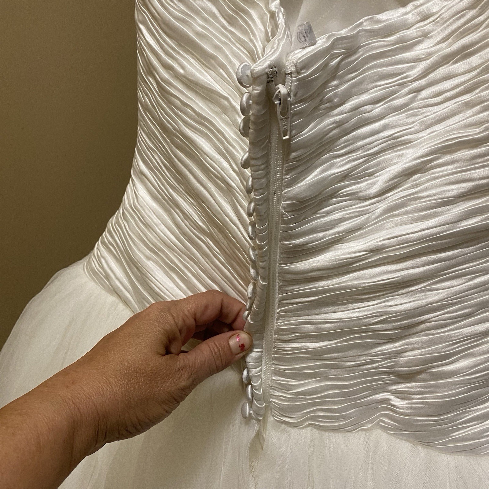 Oleg Cassini Wedding Dress size 6