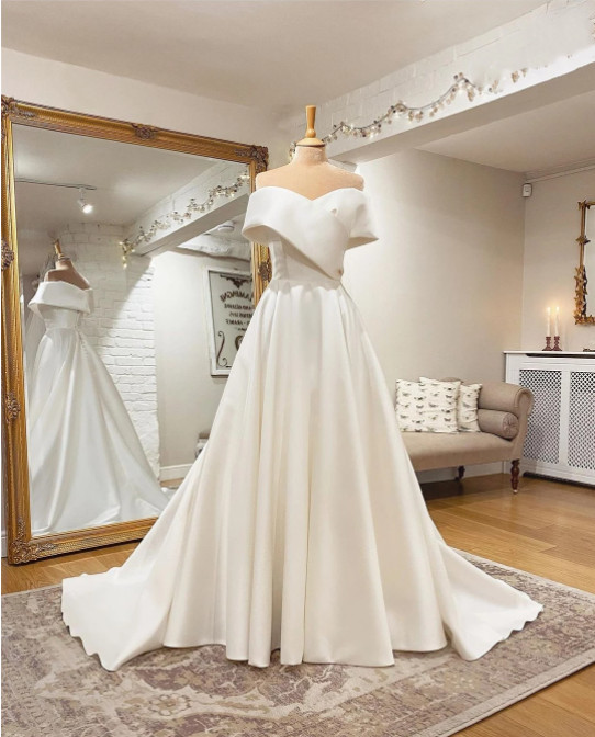 Simple Off the Shoulder Wedding Dresses A Line Satin Off Shoulder Bridal Gowns