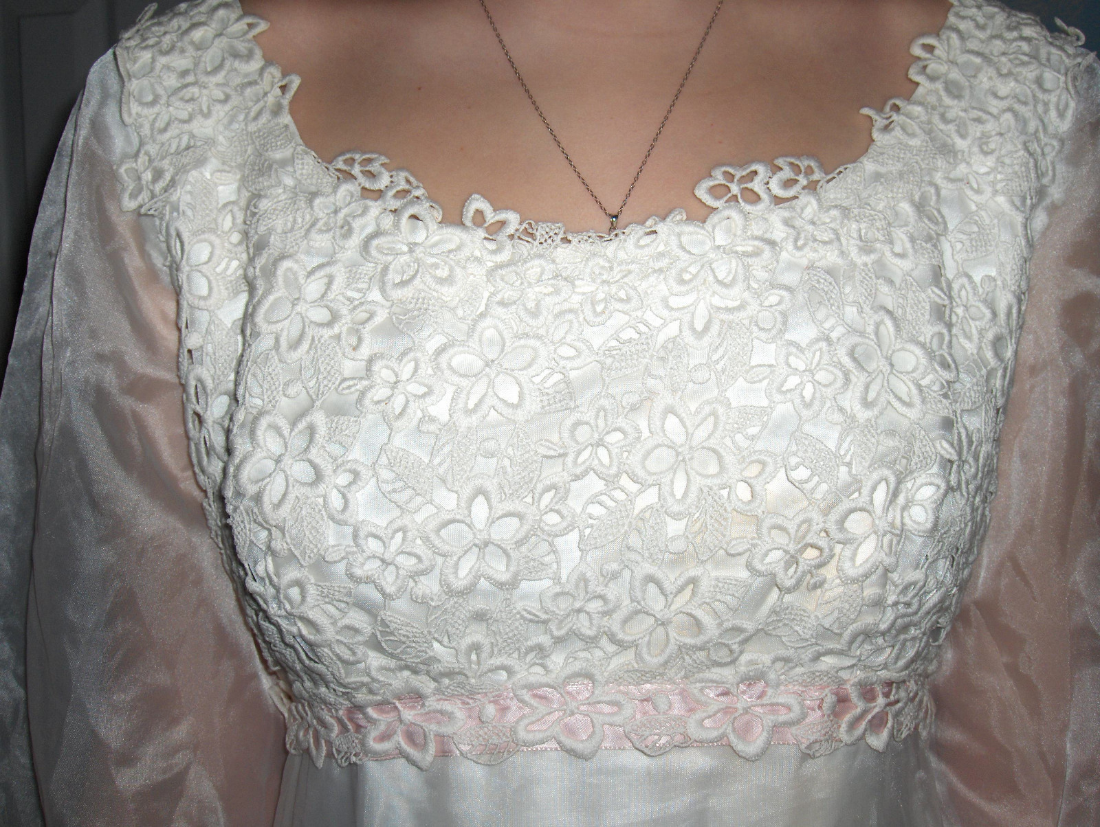 CUSTOM WHITE WEDDING GOWN SIZE 8 DETACHABLE TRAIN LACE APPLIQUE PINK RIBBON