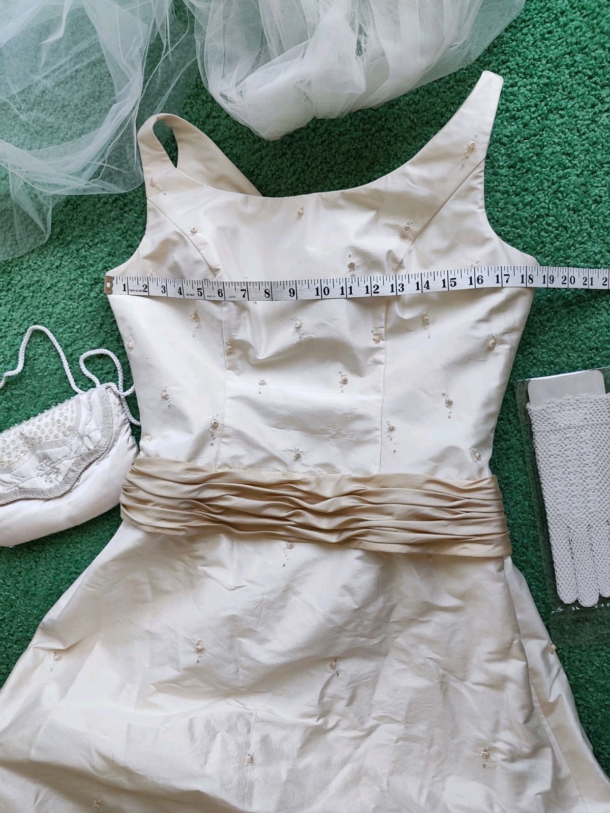 New Wedding Dress Gown M Veil Purse Gloves Long Train Ivory Cream Beaded Corset