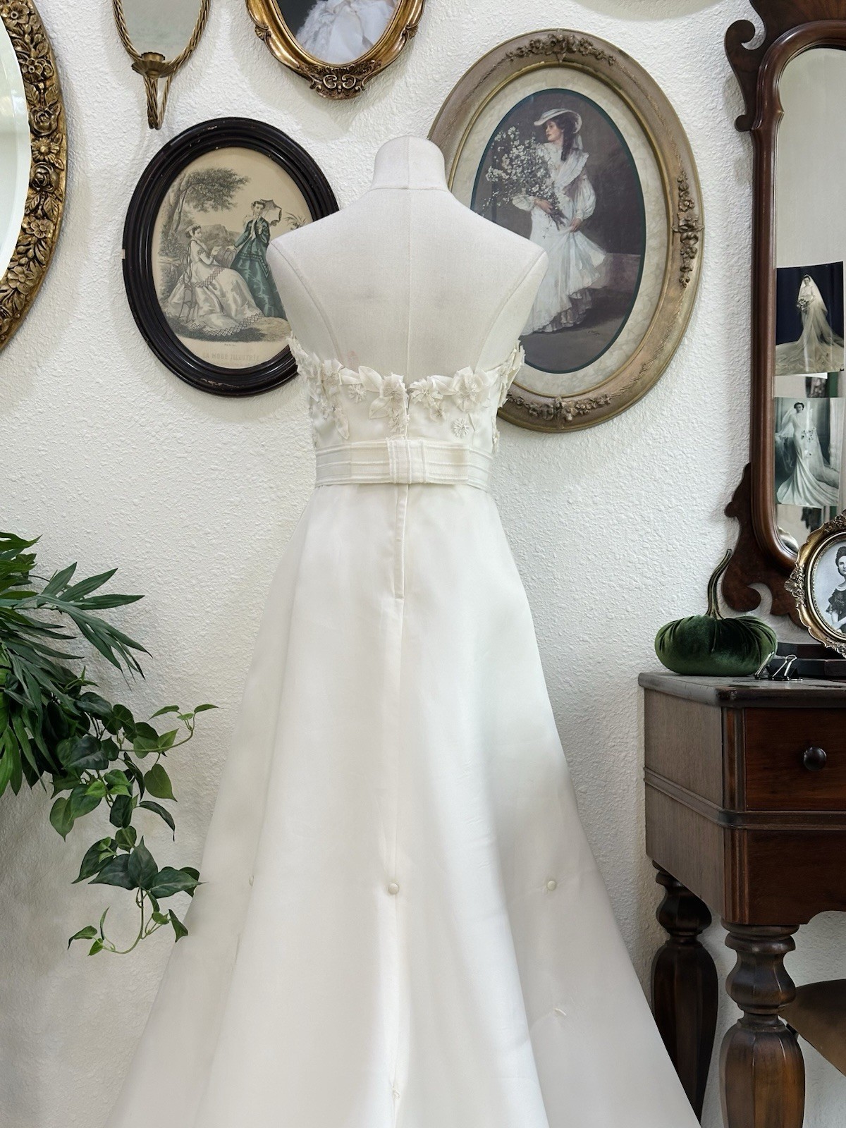 Vintage Watters Brides Ivory Wedding Dress – Strapless A-Line Bridal Gown