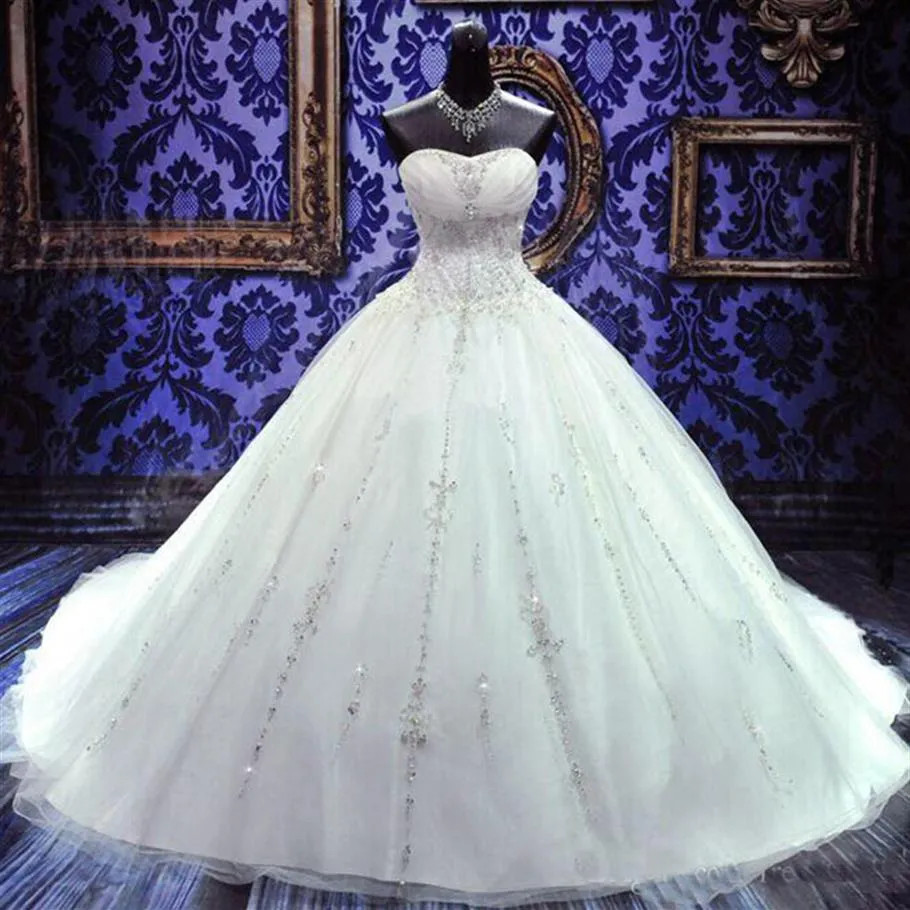 Luxury Princess Crystal Wedding Dresses Sweetheart Neck Lace-up Beaded Ball Gown