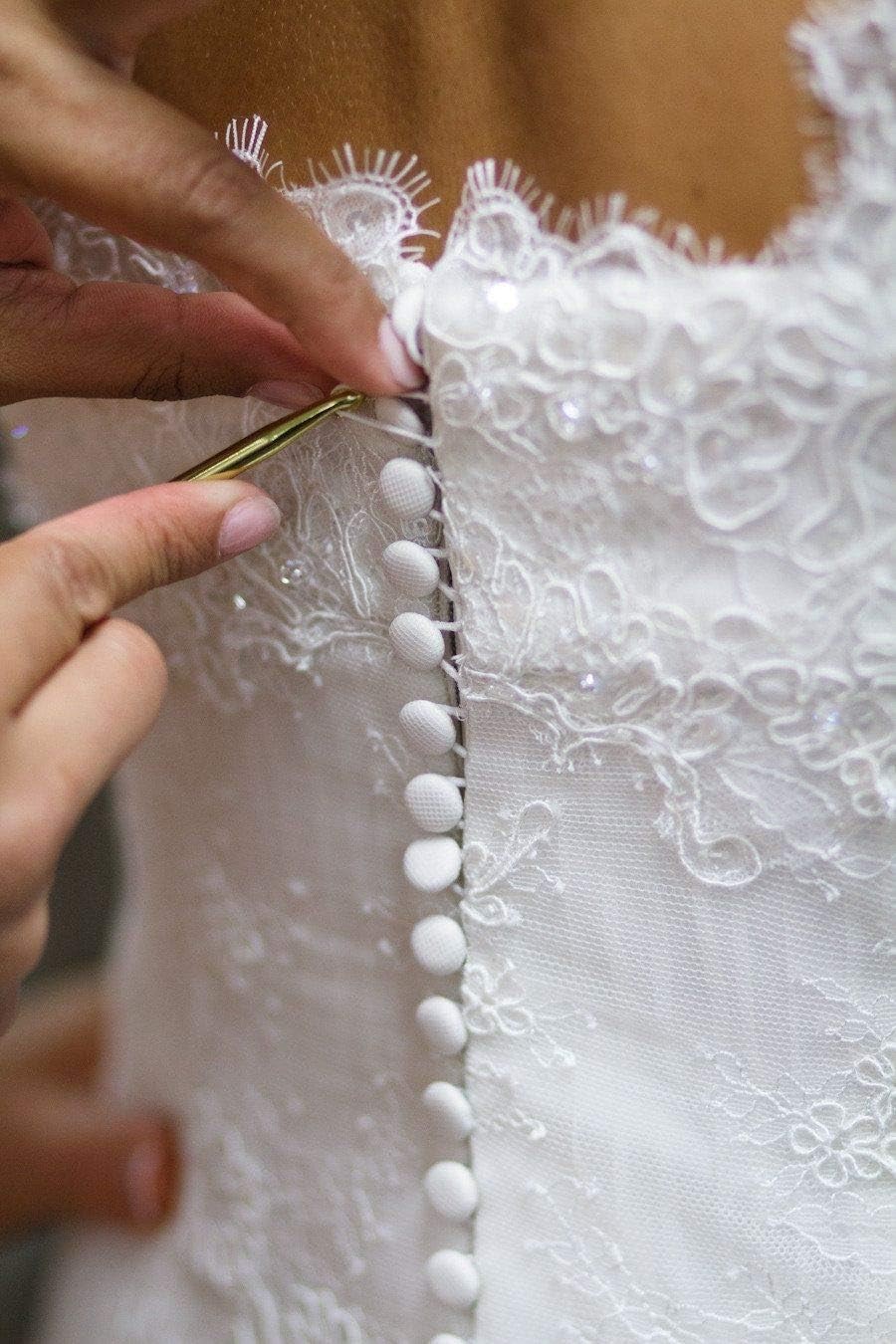 Crochet Button Hook Tool for Bridal Button Loops – to Fasten the Buttons on