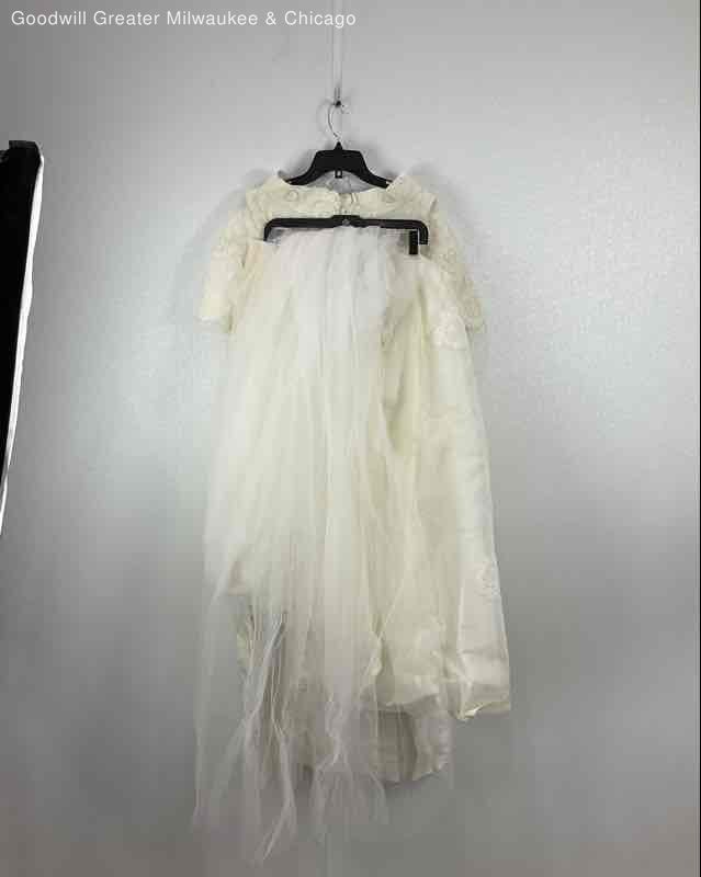 Unbranded Ivory Floral Lace Wedding Dress Detachable Train Veil Size 12