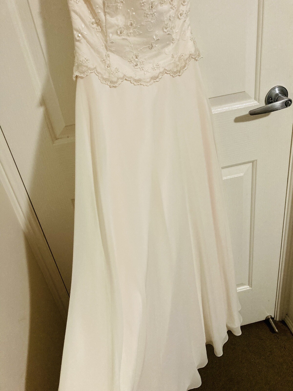 Wedding Dress Champagne Strapless Beaded Bodice Ball Gown Womens Size 8