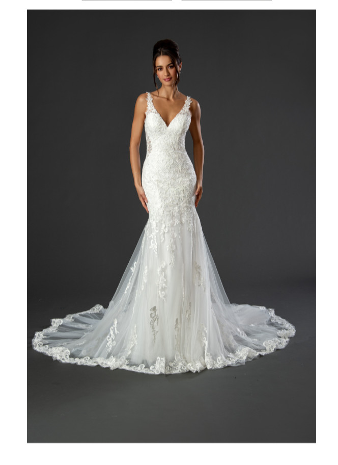 Stella Couture #22517 – White/Off White V-Neck/Lace – BRAND NEW – RETIRED STYLE