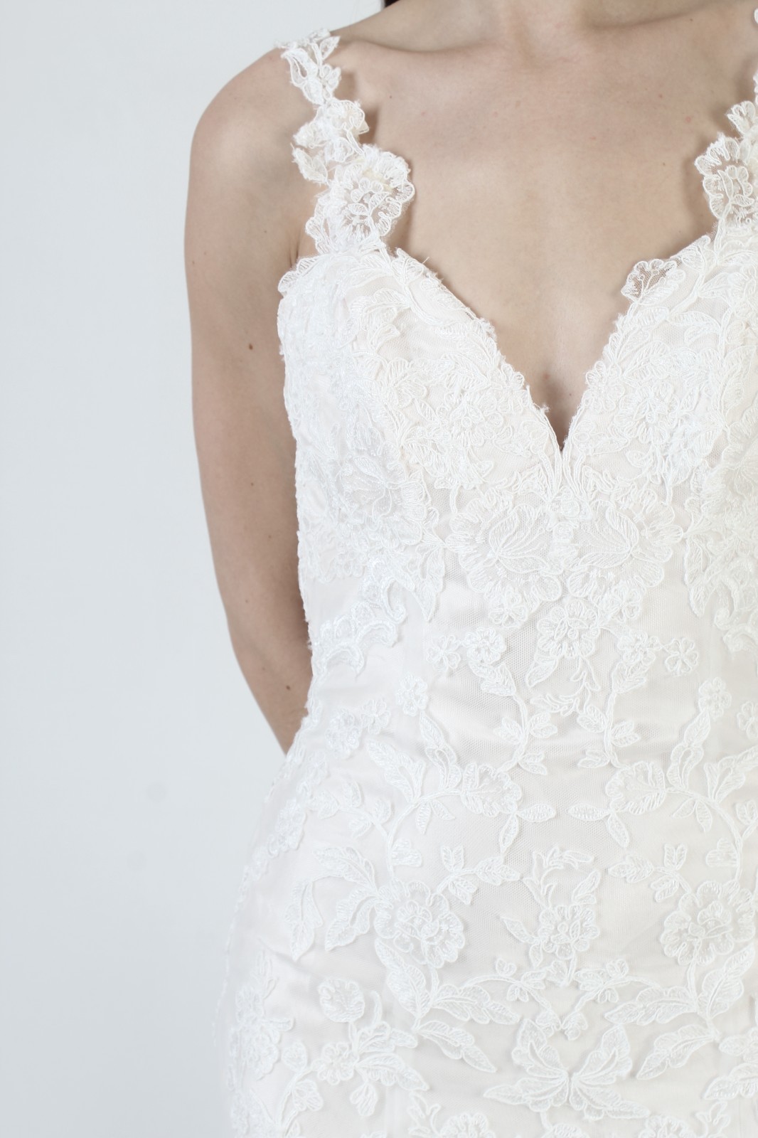 Martina Liana Wedding Dress White Lace Designer Bridal Train Asymmetrical 8