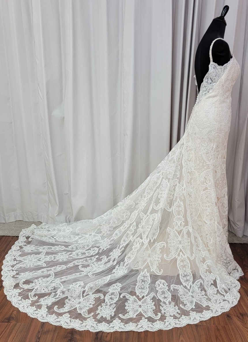 NEW Morilee Bridal 8112 Malia Wedding Dress Sheath Fit Flare Open Low Back Lace