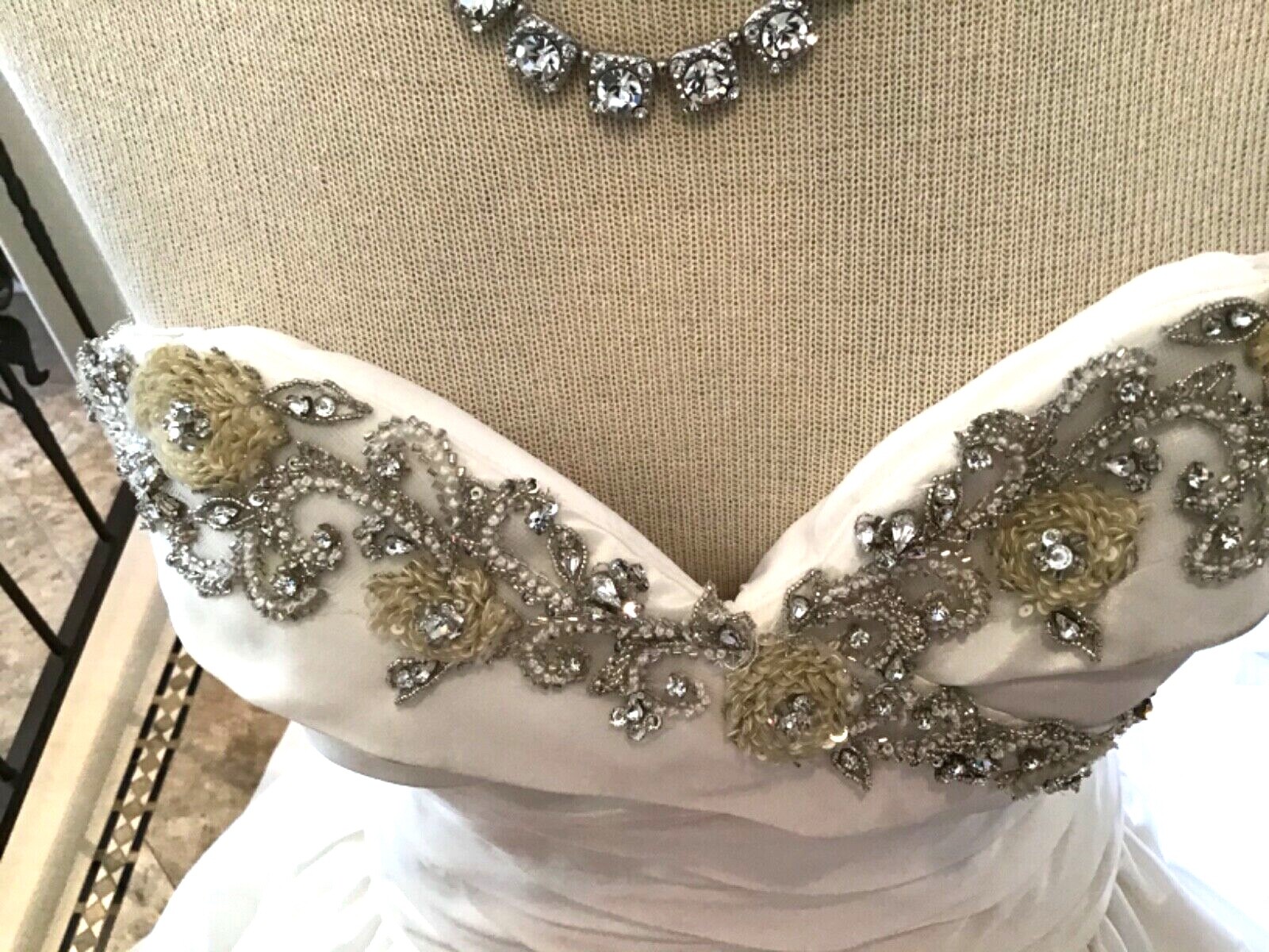 CARMEN MARC VALVO Bridal gown Wedding Dress Strapless Ivory Ball Gown 10 New
