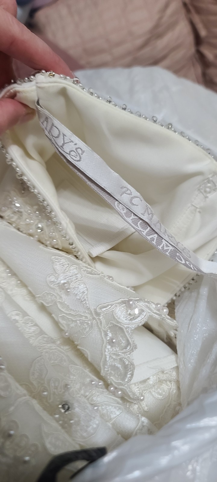 PC Mary’s wedding gown beautiful sweetheart neckline strapless