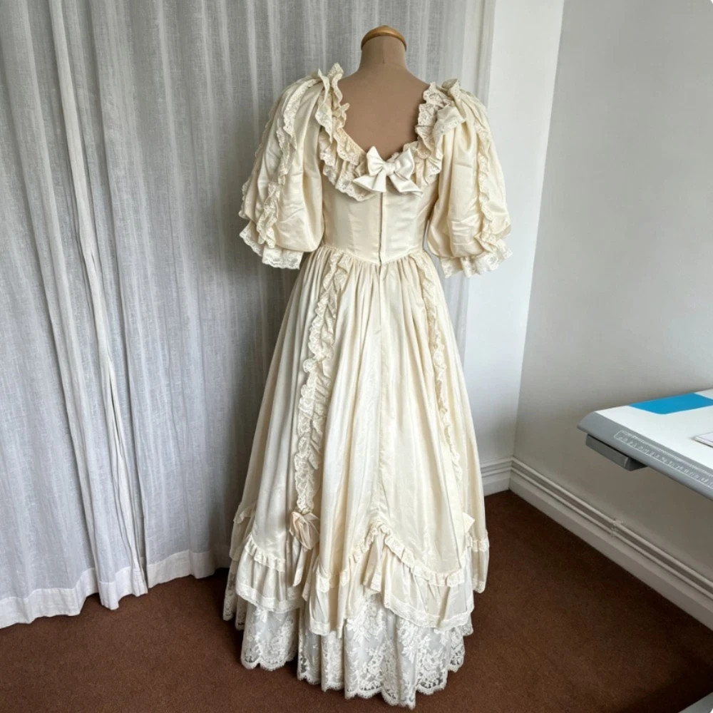 Vintage Puff Short Sleeve Wedding Dress Ruffle Satin Victorian Retro Bridal Gown