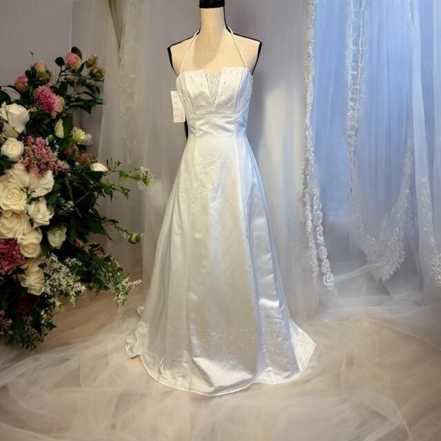 Venus White Embellished Satin Wedding Gown Size 8 $699