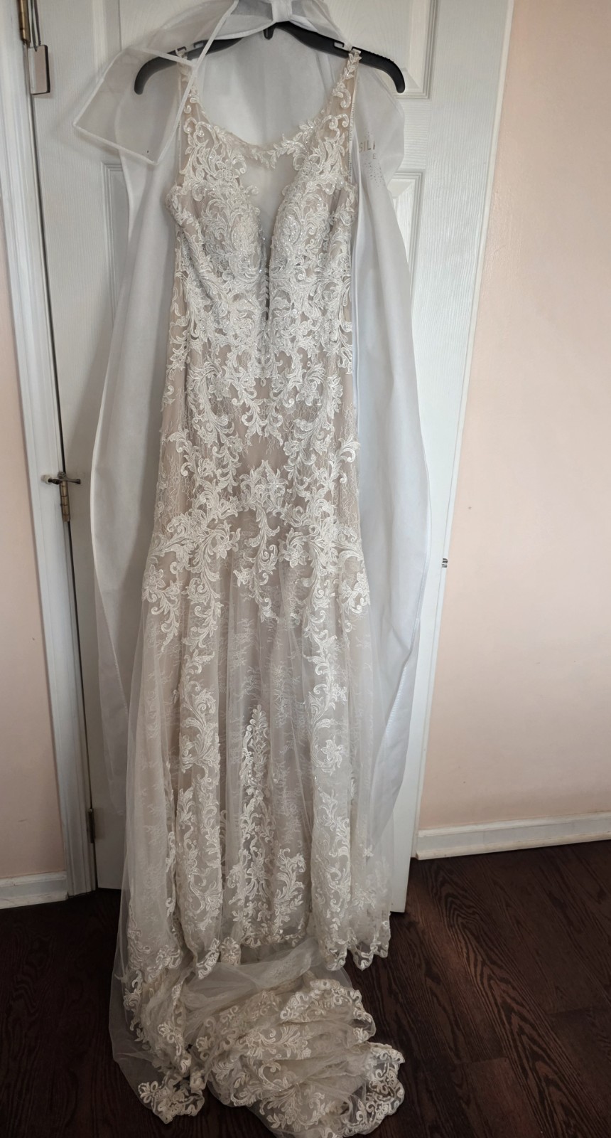 Wedding Dress Essense Of Australia Fits Sizes 12-14