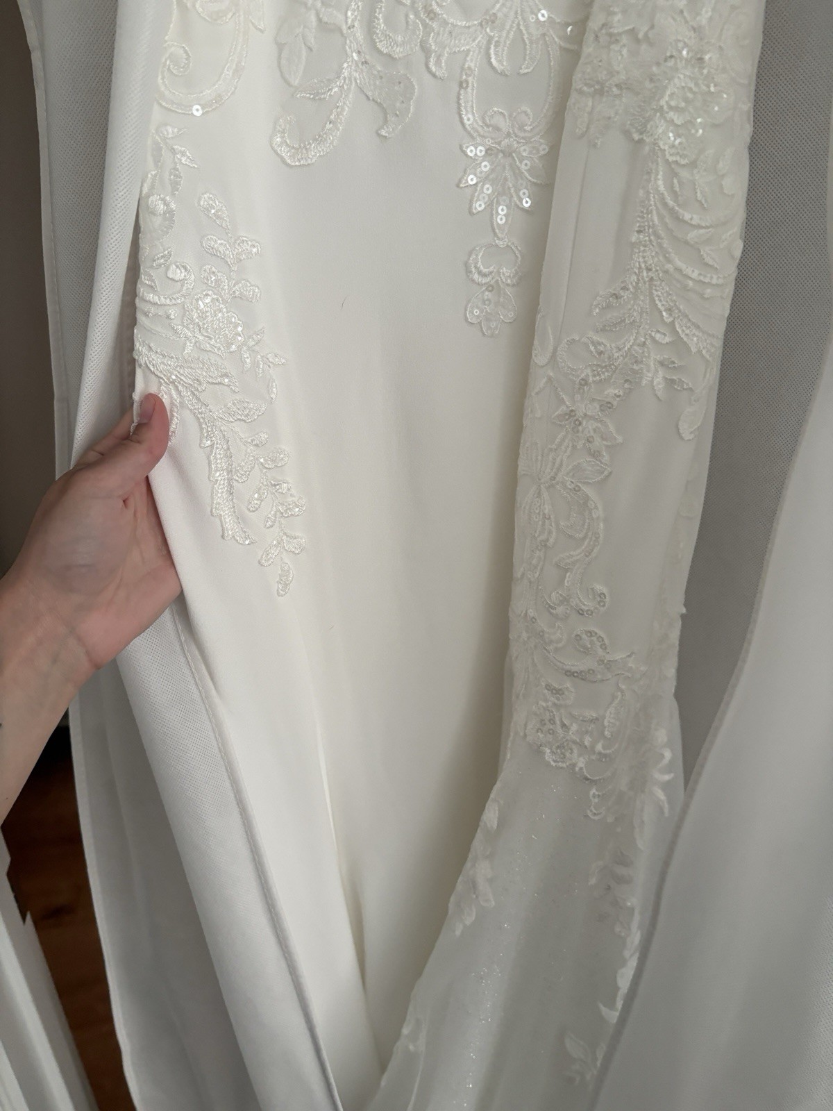 Bella Rose White Sleeveless Square Neck Lace Beaded Mermaid Train Button Back