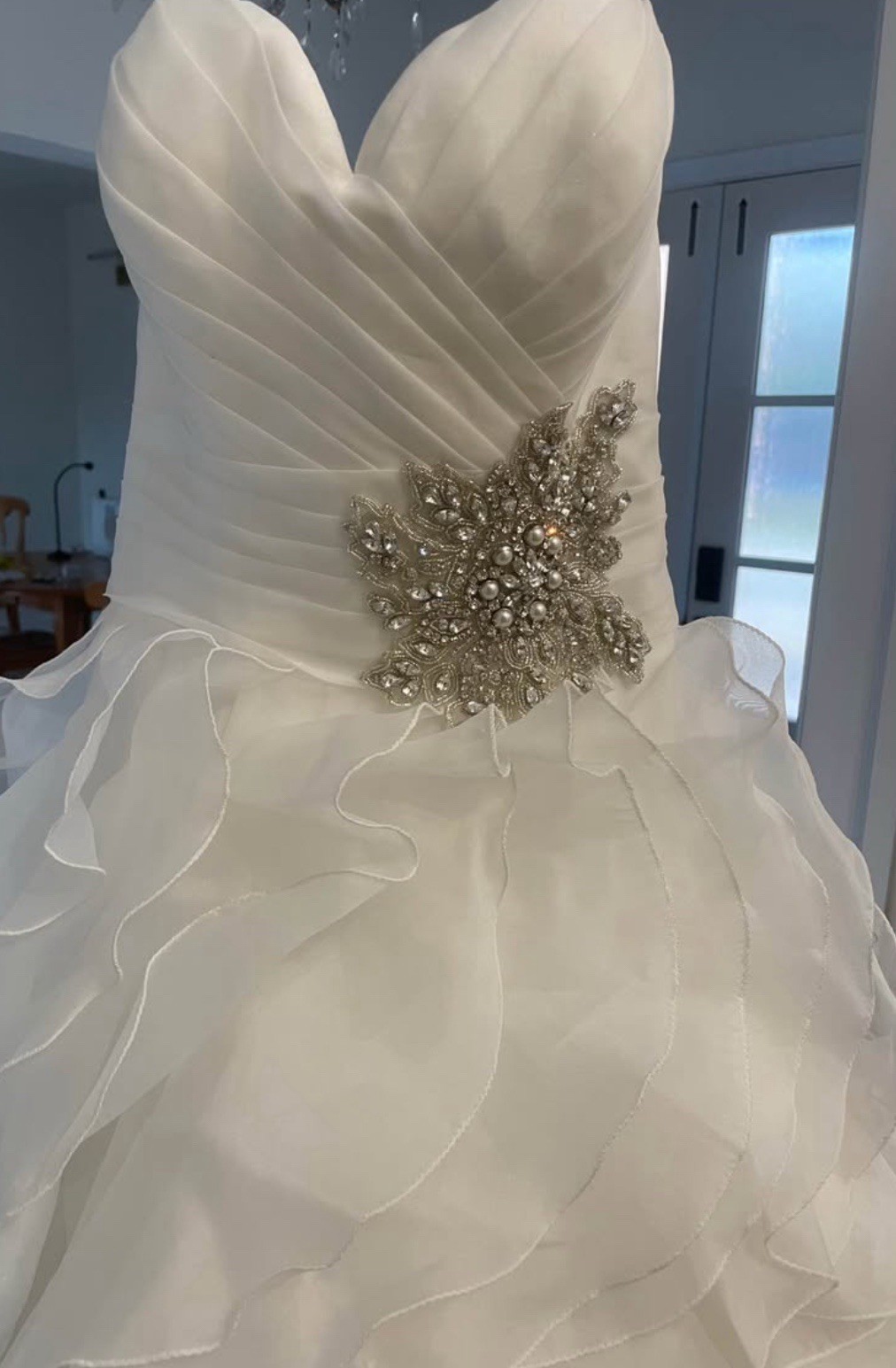 Wedding Dress Strapless Ruffled Size 2. Alterable.