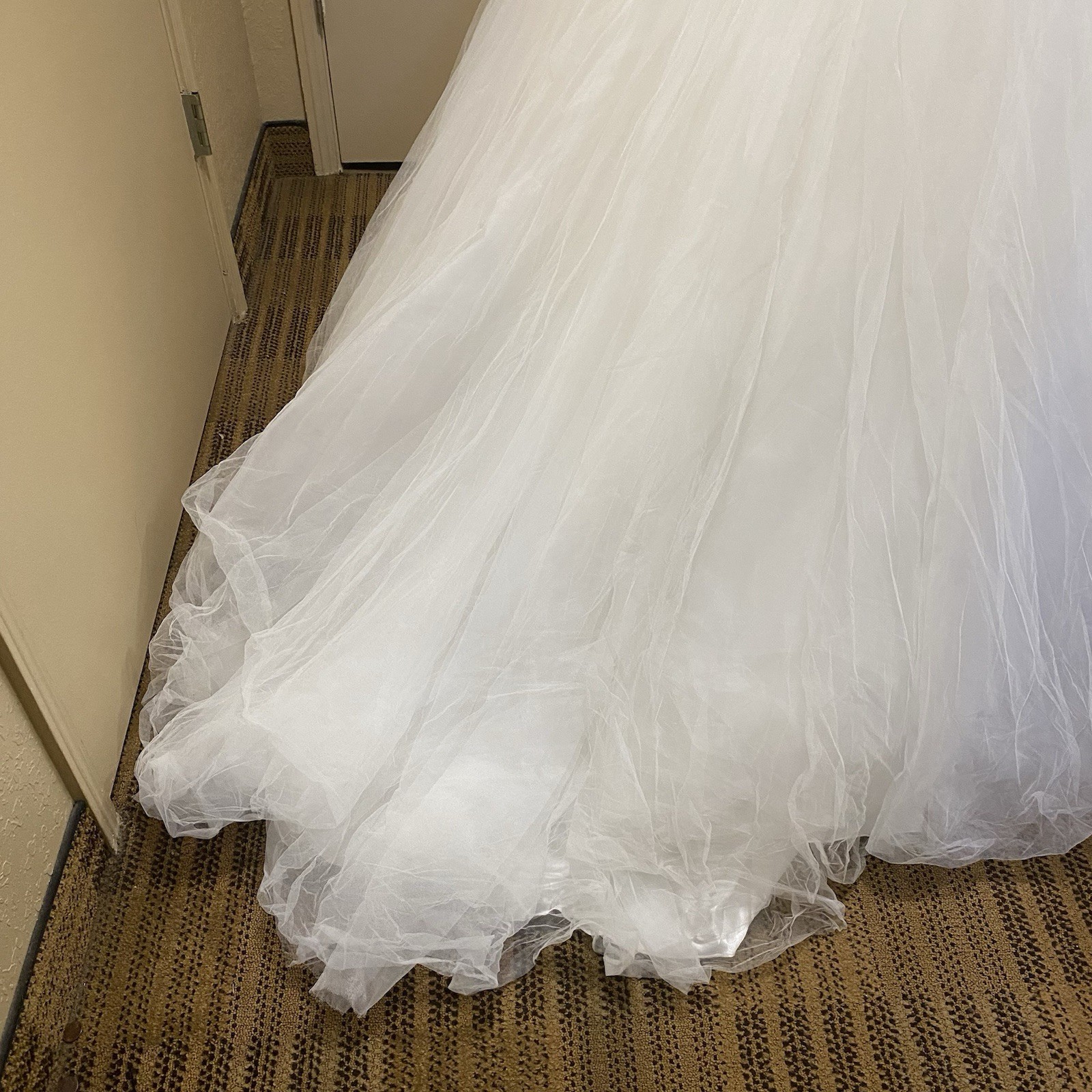 Oleg Cassini Wedding Dress size 6