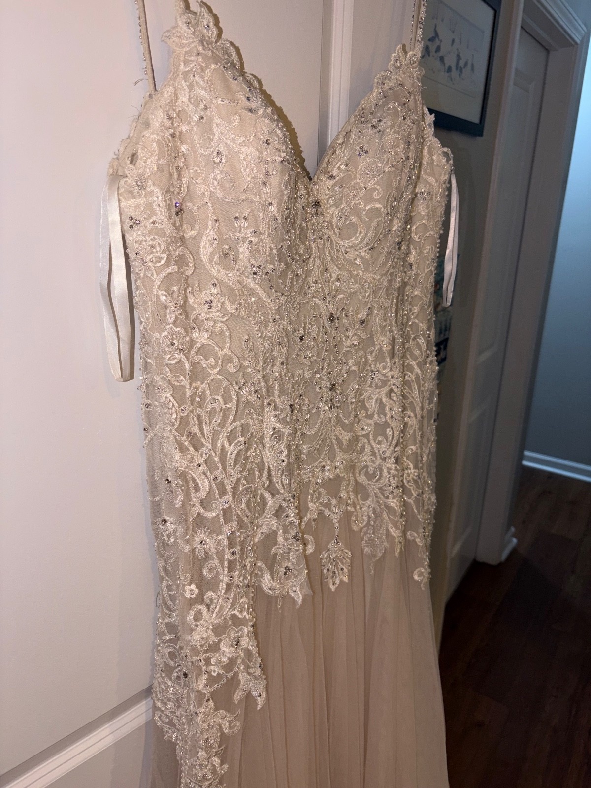 🤍 Romantic Allure Bridals Lace Wedding Dress – Size 12 – Sample Gown ✨