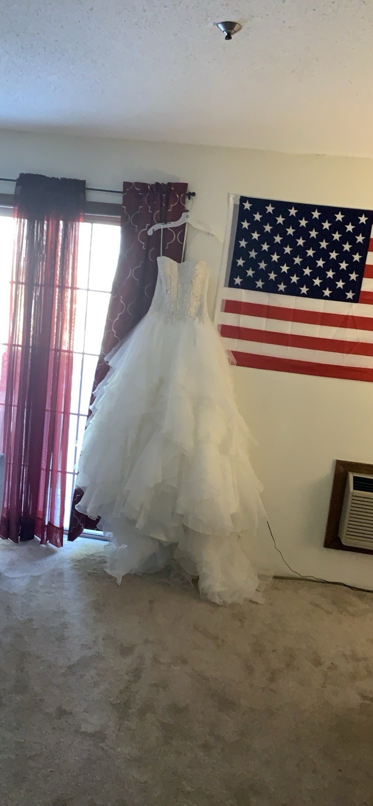 Oleg Cassini Organza Ruffle Embroidery Ball Gown Wedding Dress Ivory 7CWG568
