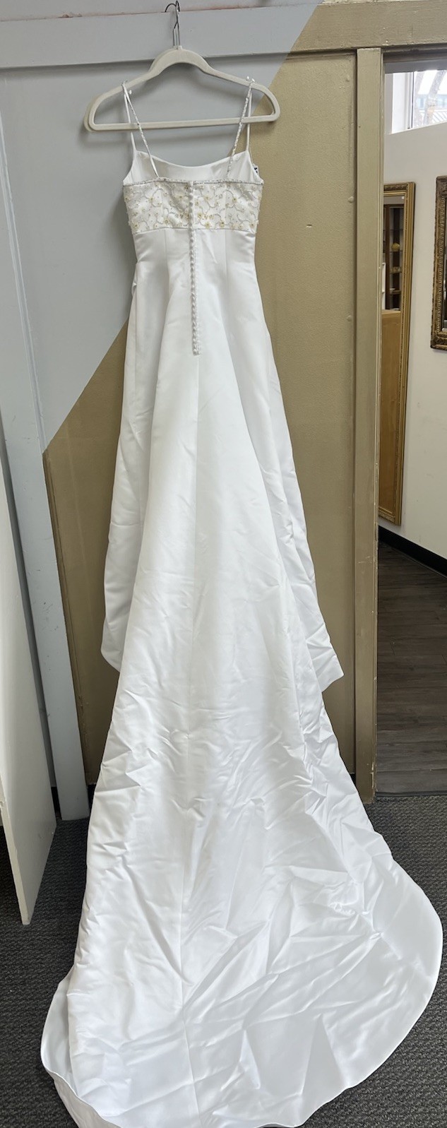 Beautiful White LA SPOSA Wedding Dress – (was $2150) Size UK 6 / US 8