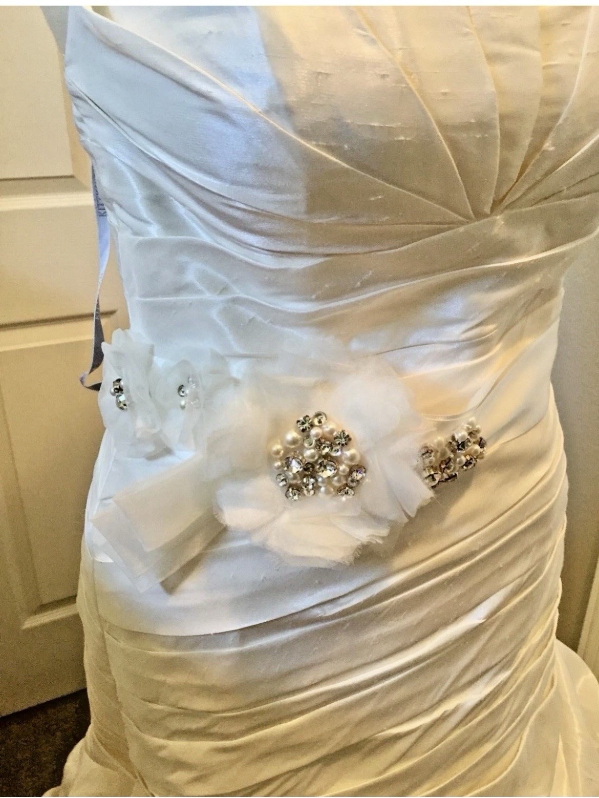 Kitty Chen Couture Wedding Dress Size 4 Mermaid Corset Back Rosette Skirt