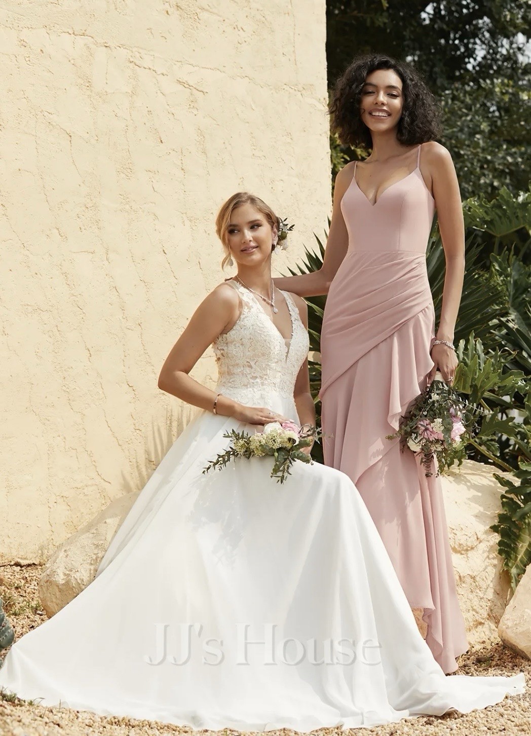 JJ’s House White Lace V-Neck Sleeveless A-Line Full-Length Wedding Dress size 12