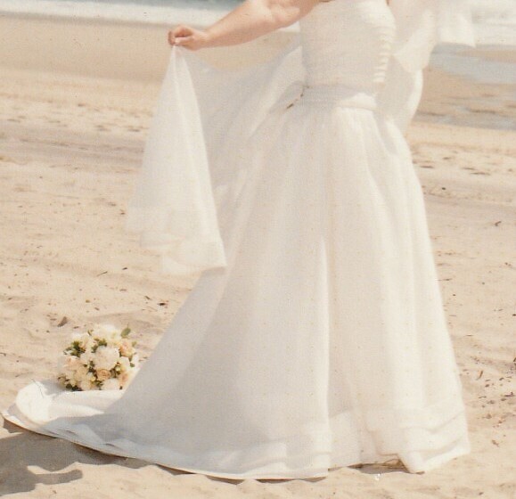 Oleg Cassini Wedding Gown Strapless Ivory Sz12 – Fits 5’2” Strapless Organza