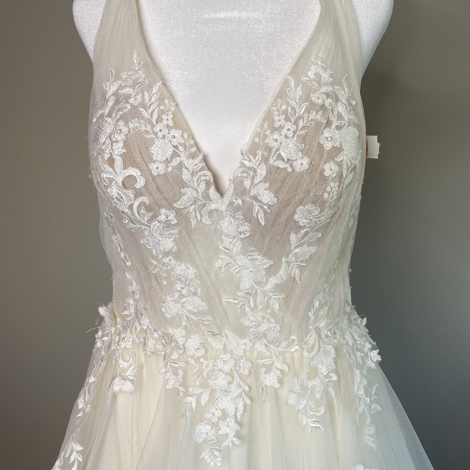Morilee Wedding Gown 2365 Carmelina Ivory Champaign A Line V Neck Size 12
